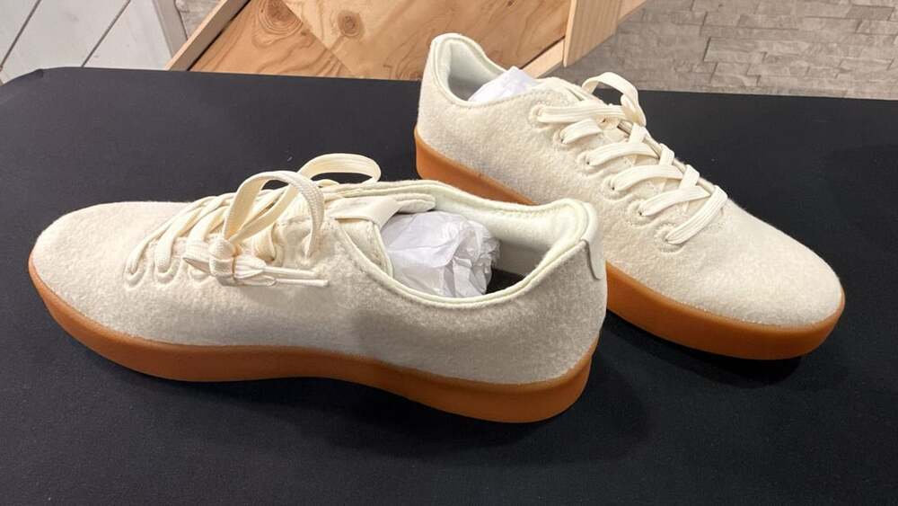 Allbirds Wool Cruiser Select Size 10 Natural White Gum Sneakers